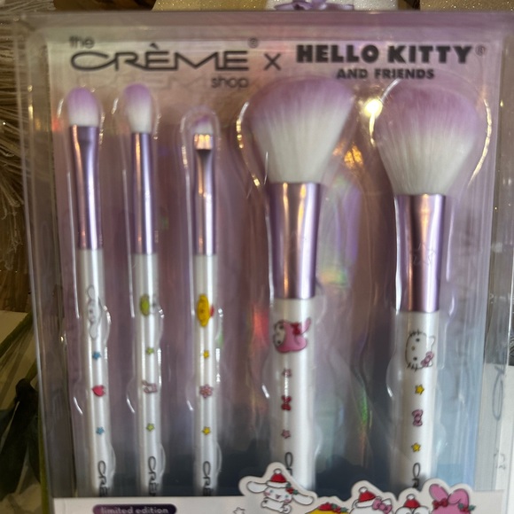 Hello Kitty and friends X Creme shop flawless finish brush collection keroppi - Picture 7 of 8
